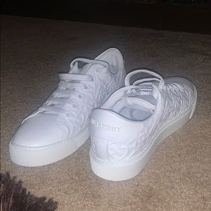 Brand new latest Burberry women’s sneakers